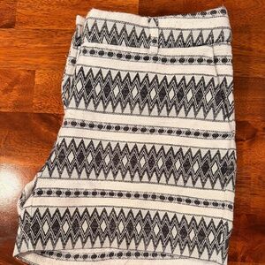 Artisan NY Black & Ivory Geometric Woven Shorts Size 6